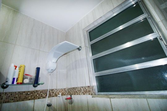 Banheiro de apartamento à venda com 2 quartos, 57m² em Colégio, Rio de Janeiro