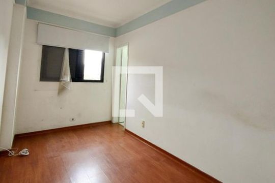 Quarto de apartamento para alugar com 3 quartos, 111m² em Canto do Forte, Praia Grande
