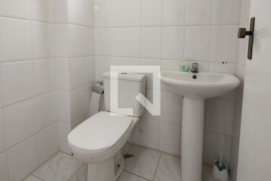 Banheiro de apartamento para alugar com 3 quartos, 111m² em Canto do Forte, Praia Grande