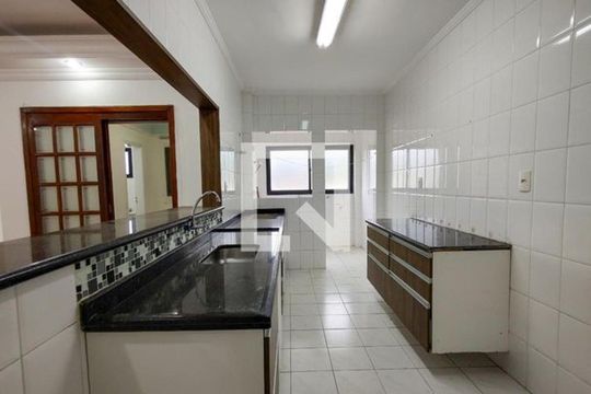 Cozinha de apartamento para alugar com 3 quartos, 111m² em Canto do Forte, Praia Grande