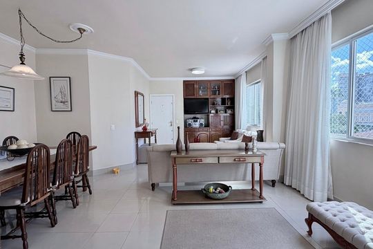 Apartamento à venda com 4 quartos, 140m² em Centro, Belo Horizonte