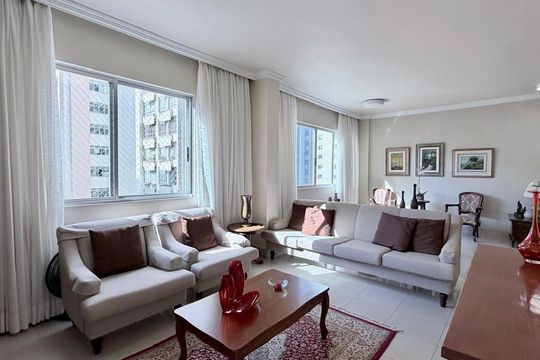 Apartamento à venda com 4 quartos, 140m² em Centro, Belo Horizonte