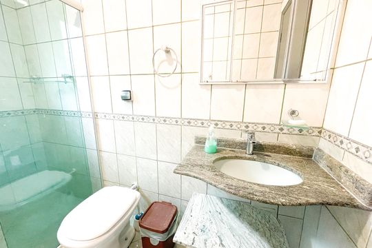Banheiro de casa à venda com 2 quartos, 163m² em Jardim Vista Linda, São Paulo