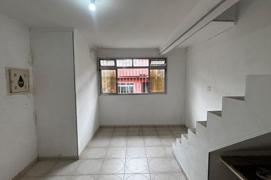 Sala de casa para alugar com 2 quartos, 125m² em Vila Sao Pedro, Santo André