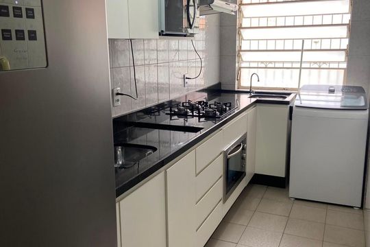 Cozinha de apartamento à venda com 2 quartos, 52m² em Sarandi, Porto Alegre