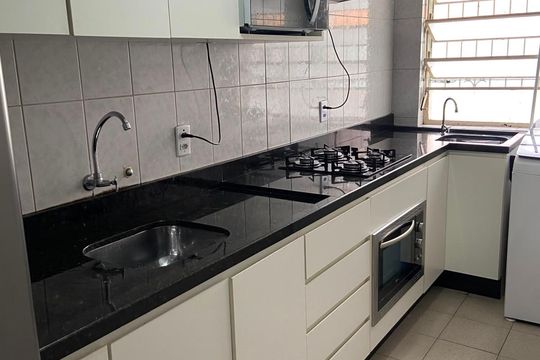 Cozinha de apartamento à venda com 2 quartos, 52m² em Sarandi, Porto Alegre