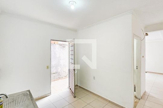 Cozinha de casa à venda com 4 quartos, 125m² em Rochdale, Osasco