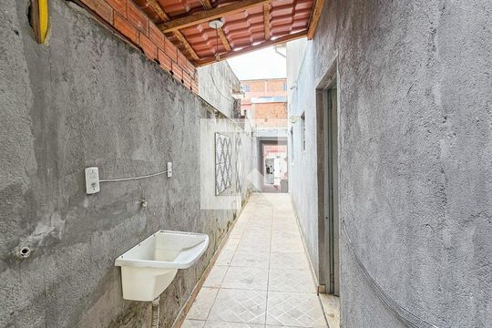 Área de serviço de casa à venda com 4 quartos, 125m² em Rochdale, Osasco