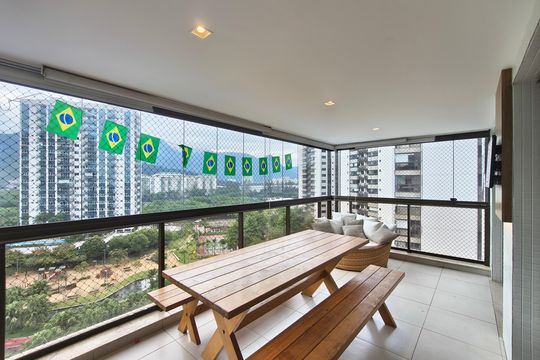 Apartamento para alugar com 4 quartos, 160m² em Barra da Tijuca, Rio de Janeiro