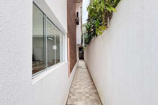 Quintal Lateral de casa para alugar com 4 quartos, 160m² em Chácara Santo Antônio (zona Sul), São Paulo