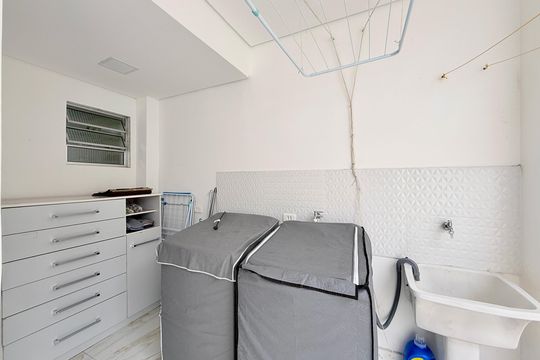 Área de Serviço de casa para alugar com 4 quartos, 160m² em Chácara Santo Antônio (zona Sul), São Paulo