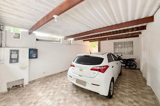 Garagem de casa para alugar com 4 quartos, 160m² em Chácara Santo Antônio (zona Sul), São Paulo