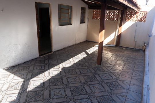 Quintal de casa para alugar com 2 quartos, 200m² em Jardim Primavera, Paulínia