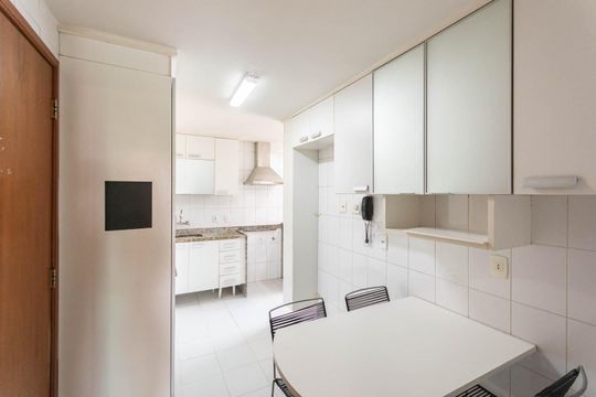 Cozinha de apartamento à venda com 3 quartos, 210m² em Tijuca, Rio de Janeiro