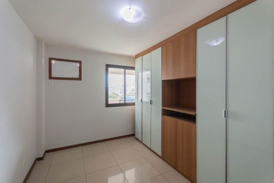 Suíte de apartamento à venda com 3 quartos, 210m² em Tijuca, Rio de Janeiro