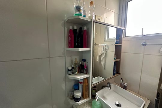 Banheiro da Suíte de casa à venda com 3 quartos, 110m² em Jardim Paulista, Barueri