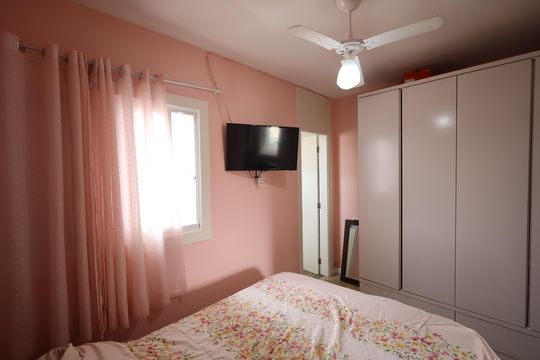 Quarto 1 Suite 1 de casa de condomínio para alugar com 2 quartos, 151m² em Vila Marari, São Paulo