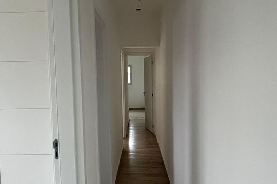 Corredor de apartamento para alugar com 2 quartos, 60m² em Campestre, Santo André