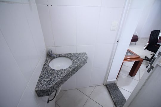 Banheiro 1 de casa para alugar com 4 quartos, 200m² em Bairro da Glória, Contagem