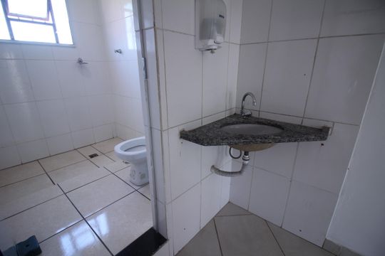Banheiro  de casa para alugar com 4 quartos, 200m² em Bairro da Glória, Contagem