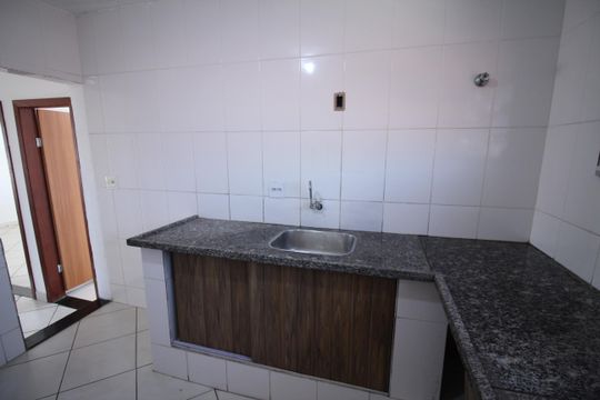 Cozinha de casa para alugar com 4 quartos, 200m² em Bairro da Glória, Contagem