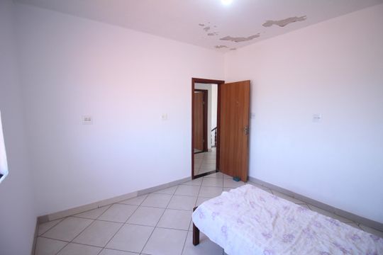 Quarto 4 de casa para alugar com 4 quartos, 200m² em Bairro da Glória, Contagem