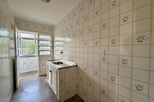 Cozinha de apartamento para alugar com 1 quarto, 48m² em Passo d’Areia, Porto Alegre