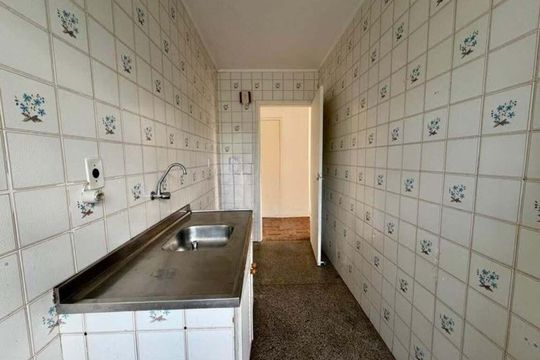 Cozinha de apartamento para alugar com 1 quarto, 48m² em Passo d’Areia, Porto Alegre