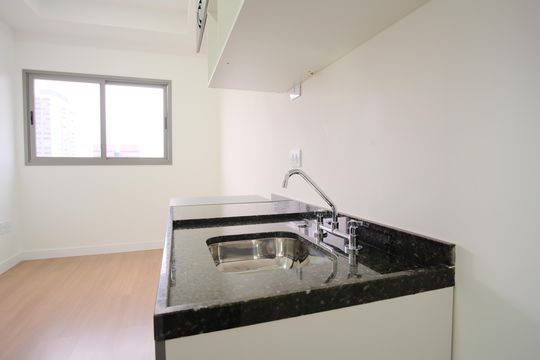 Cozinha de apartamento para alugar com 1 quarto, 27m² em Vila Aricanduva, São Paulo