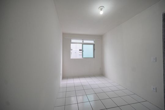 Quarto de apartamento para alugar com 1 quarto, 58m² em Ipiranga, São José