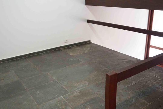 Sala de TV - Piso inferior de casa de condomínio à venda com 3 quartos, 176m² em Centro de Apoio I (alphaville), Santana de Parnaíba