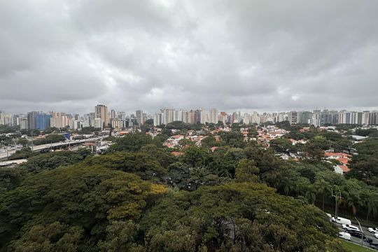 Varanda de kitnet/studio para alugar com 1 quarto, 24m² em Brooklin, São Paulo