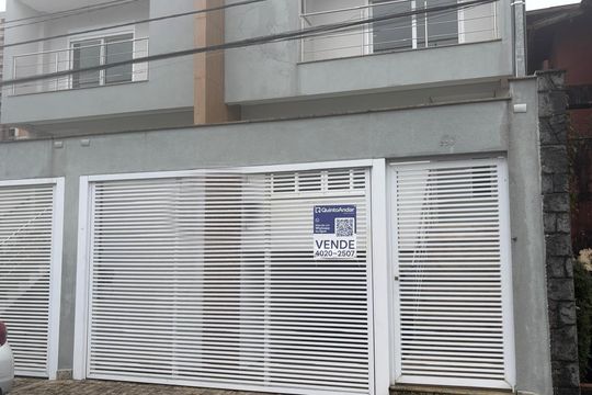 Casa à venda com 3 quartos, 250m² em Nova Petrópolis, São Bernardo do Campo