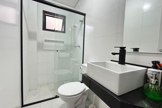 Banheiro Social de casa para alugar com 3 quartos, 100m² em Campeche Central, Florianópolis