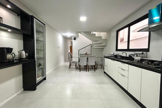 Cozinha de casa para alugar com 3 quartos, 100m² em Campeche Central, Florianópolis