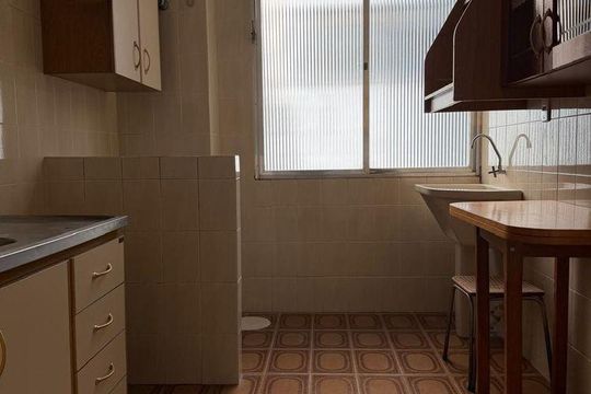 Cozinha de apartamento para alugar com 1 quarto, 48m² em Menino Deus, Porto Alegre