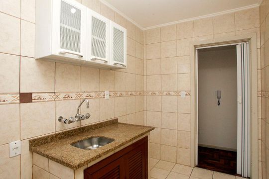 Cozinha de apartamento à venda com 2 quartos, 80m² em Santana, Porto Alegre