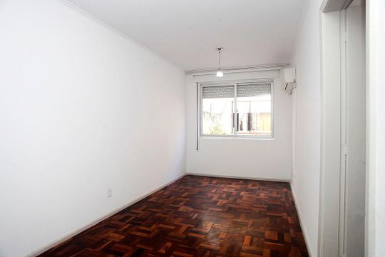 Sala de apartamento à venda com 2 quartos, 80m² em Santana, Porto Alegre