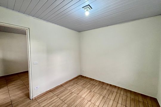 Quarto 1 de casa para alugar com 0 quarto, 137m² em Vila Yolanda, Ferraz de Vasconcelos