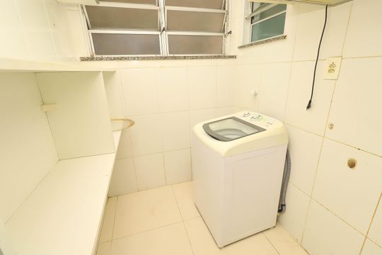 Área de Serviço de apartamento para alugar com 2 quartos, 70m² em Jardim das Margaridas, Salvador