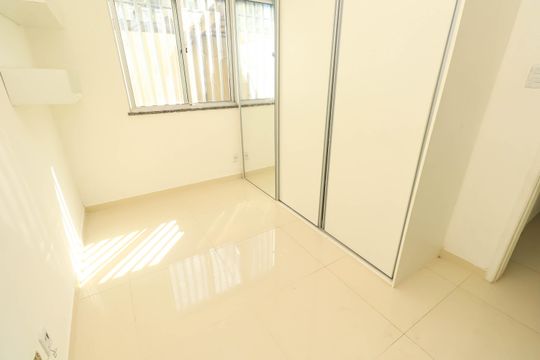 Quarto 2 de apartamento para alugar com 2 quartos, 70m² em Jardim das Margaridas, Salvador