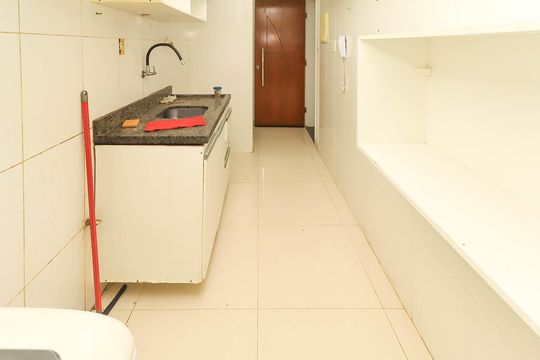 Cozinha de apartamento para alugar com 2 quartos, 70m² em Jardim das Margaridas, Salvador