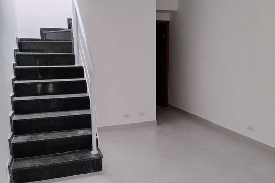 Sala de casa de condomínio para alugar com 3 quartos, 94m² em Jardim Ubirajara, São Paulo