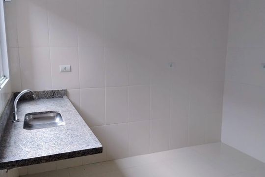 Cozinha de casa de condomínio para alugar com 3 quartos, 94m² em Jardim Ubirajara, São Paulo