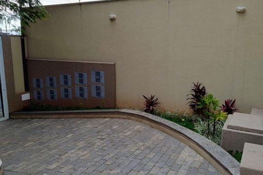 Área externa de casa de condomínio para alugar com 3 quartos, 94m² em Jardim Ubirajara, São Paulo