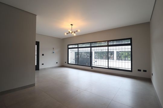 Casa à venda com 3 quartos, 210m² em Vila Curuçá, Santo André