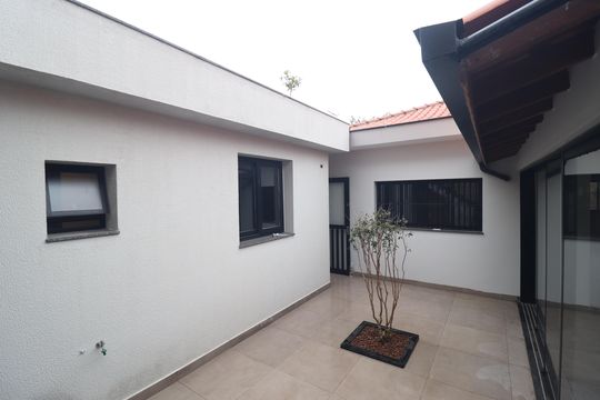 Quintal de casa à venda com 3 quartos, 210m² em Vila Curuçá, Santo André