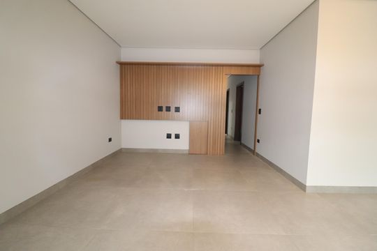 Sala de casa à venda com 3 quartos, 210m² em Vila Curuçá, Santo André