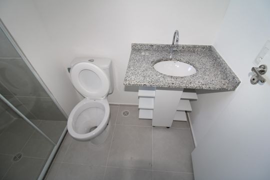 Banheiro de apartamento para alugar com 1 quarto, 48m² em Santana, São Paulo