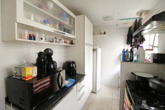 Cozinha de apartamento à venda com 2 quartos, 60m² em Taquara, Rio de Janeiro